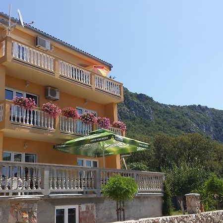 Apartman "Anna" Bribir  Luaran gambar